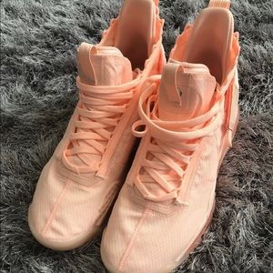 SOLD!  NIKE AIR JORDAN size 10.5